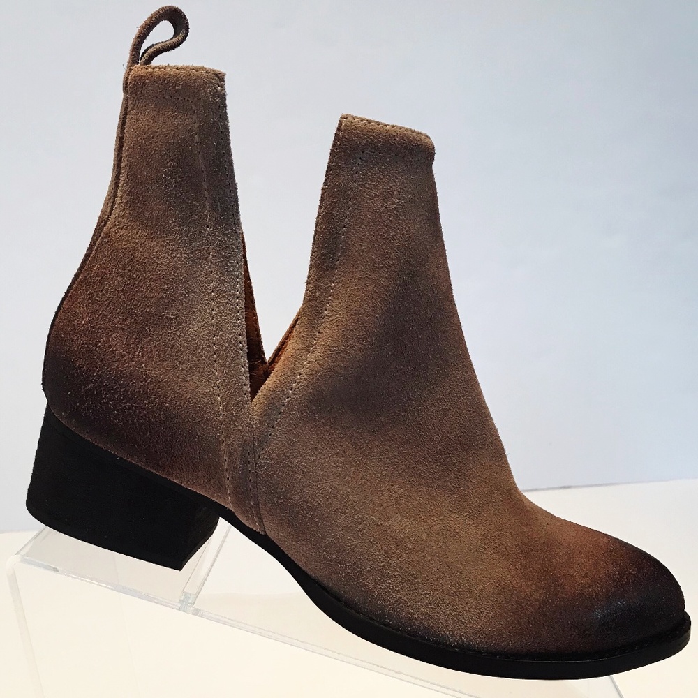 Jeffrey Campbell NWOB Muskrat Booties Side Cut - Picture 4 of 8
